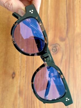 Akila LA Legacy Purple Black Tortoise sunglasses